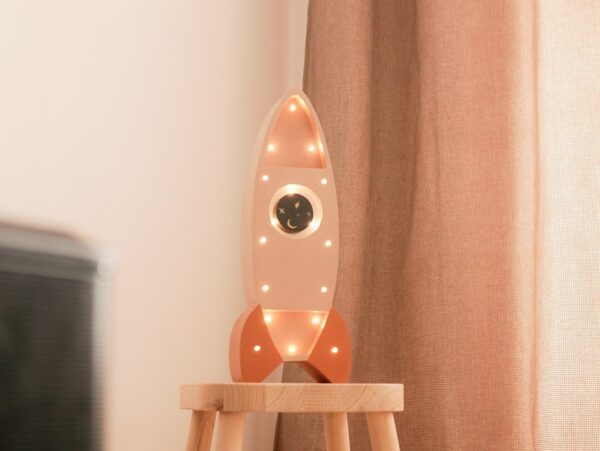 led-lampa-raketa